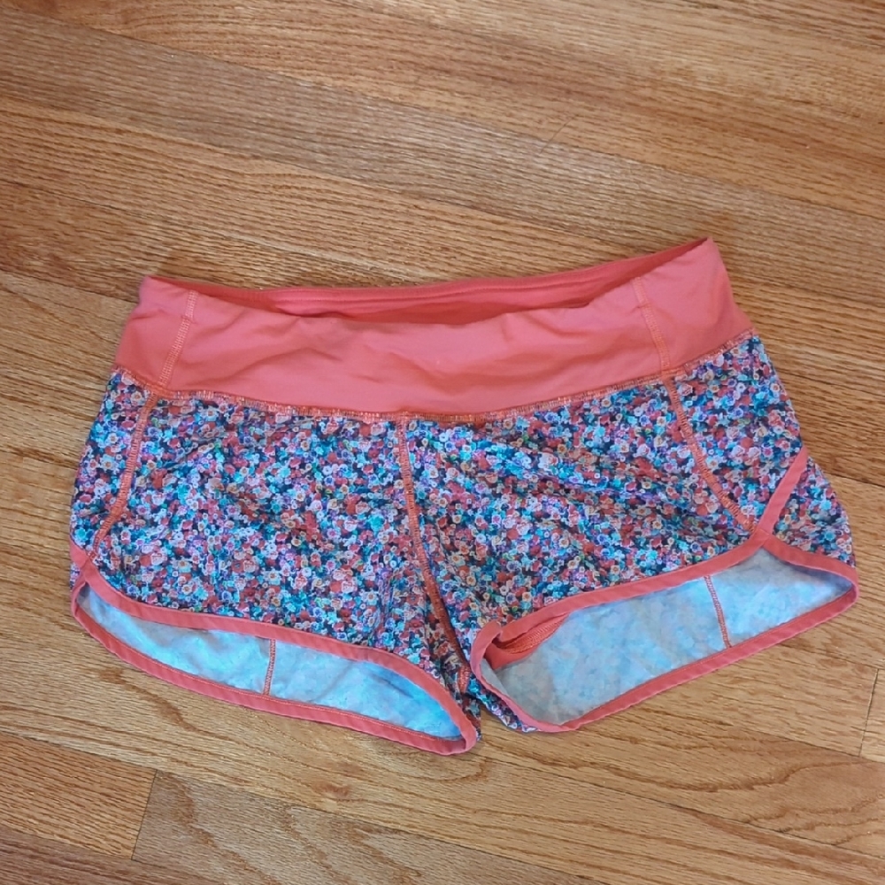 Lululemon Floral Hotty Hot Low Rise Shorts 2.5"